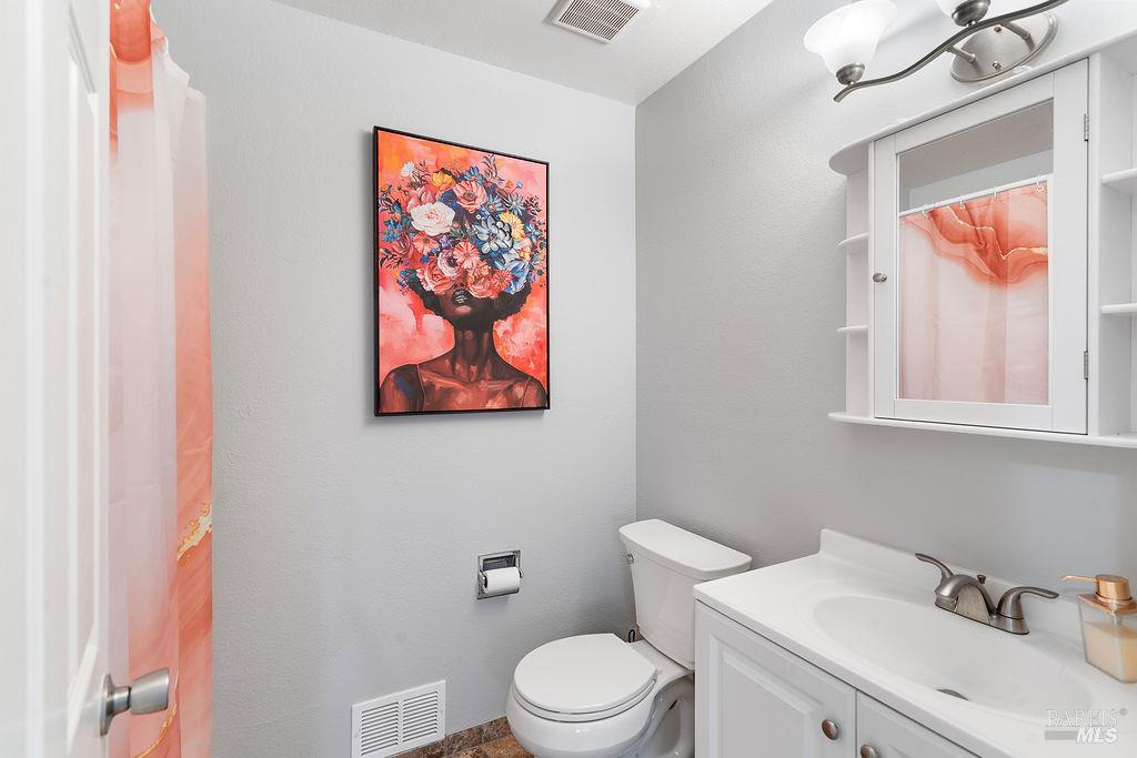 143 Royal Court Vallejo CA 94591