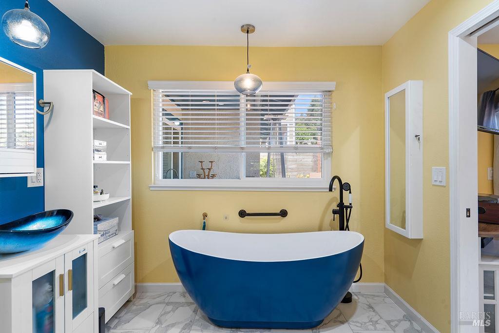 143 Royal Court Vallejo CA 94591
