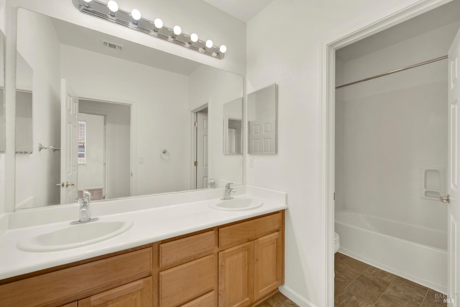 812 Purple Sage Drive Vacaville CA 95687