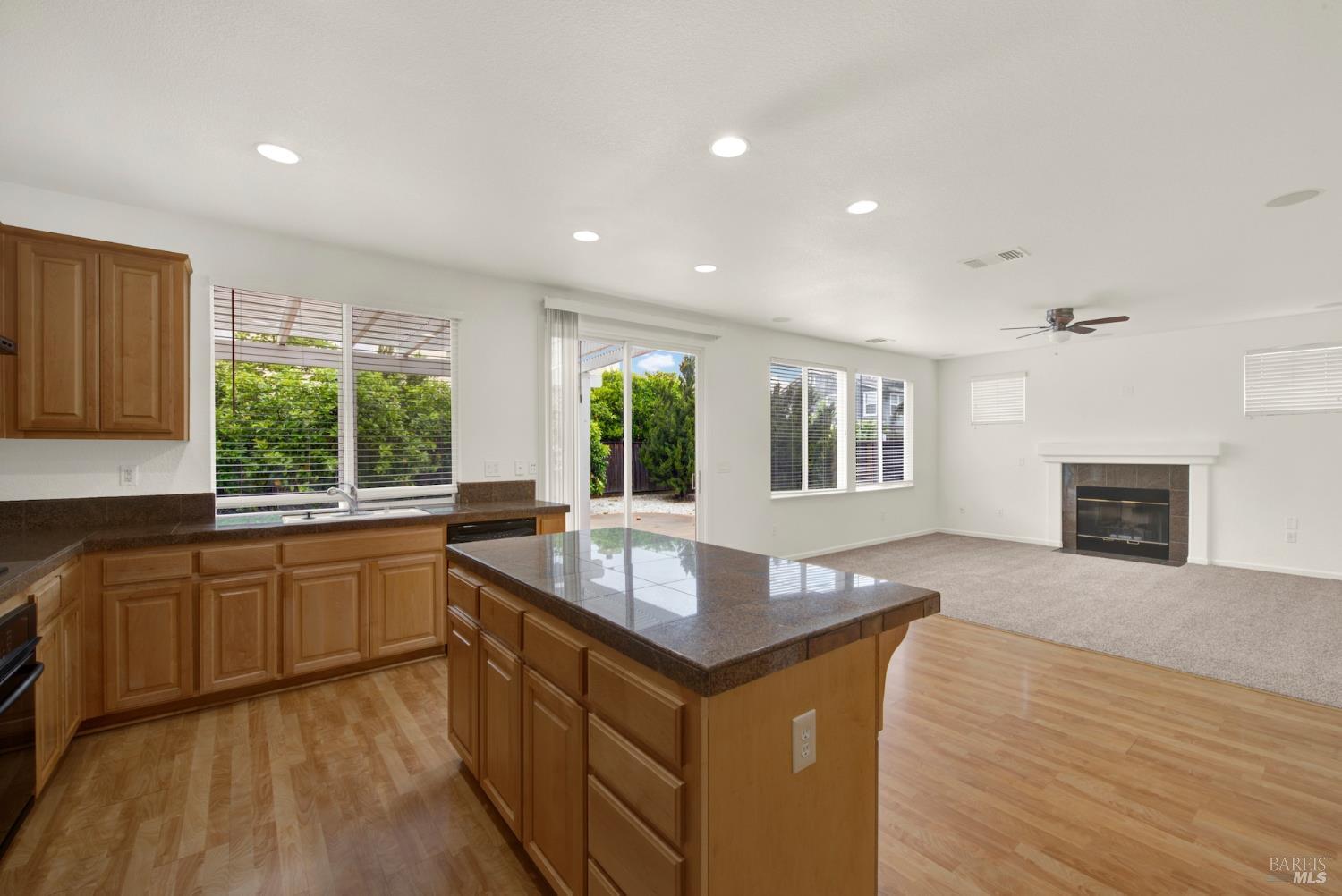 812 Purple Sage Drive Vacaville CA 95687