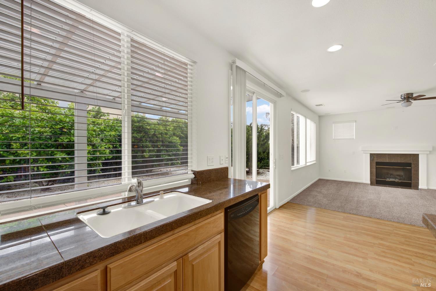 812 Purple Sage Drive Vacaville CA 95687