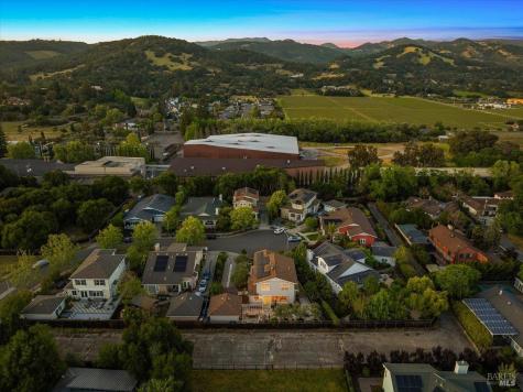 416 San Lorenzo Court Sonoma CA 95476