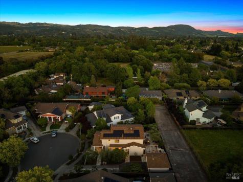 416 San Lorenzo Court Sonoma CA 95476