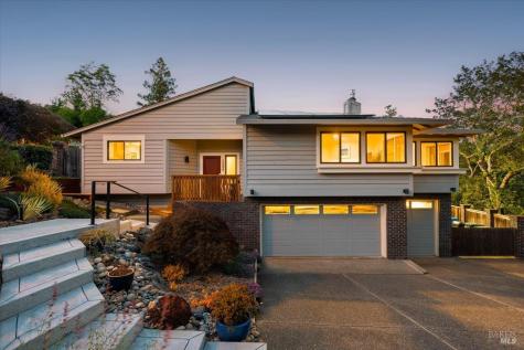3224 Cobblestone Drive Santa Rosa CA 95404