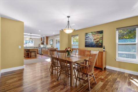 3224 Cobblestone Drive Santa Rosa CA 95404