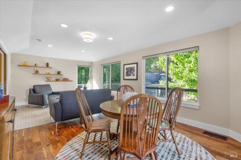 3224 Cobblestone Drive Santa Rosa CA 95404