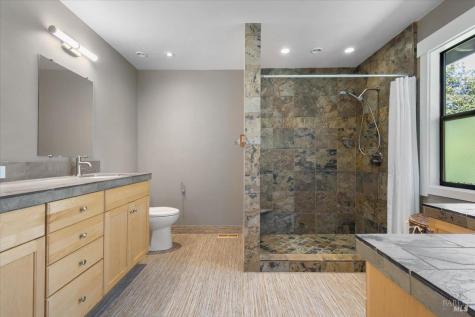 3224 Cobblestone Drive Santa Rosa CA 95404