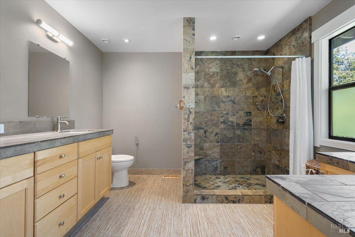 3224 Cobblestone Drive Santa Rosa CA 95404