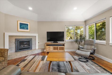 3224 Cobblestone Drive Santa Rosa CA 95404