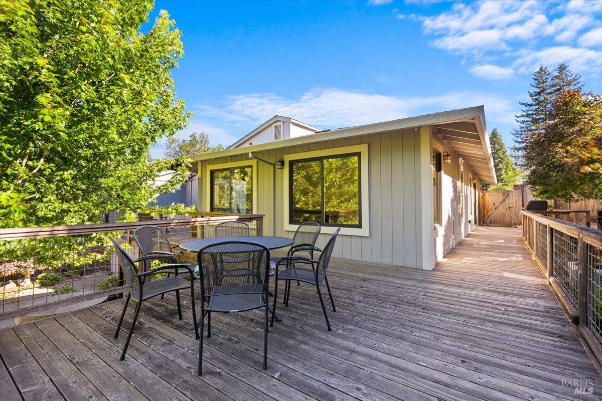 3224 Cobblestone Drive Santa Rosa CA 95404