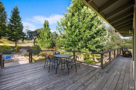 3224 Cobblestone Drive Santa Rosa CA 95404