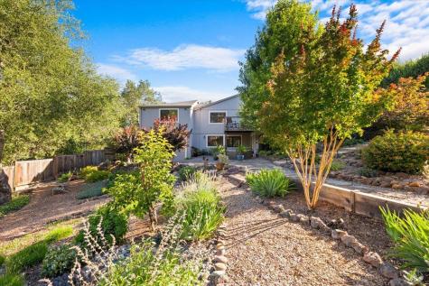 3224 Cobblestone Drive Santa Rosa CA 95404