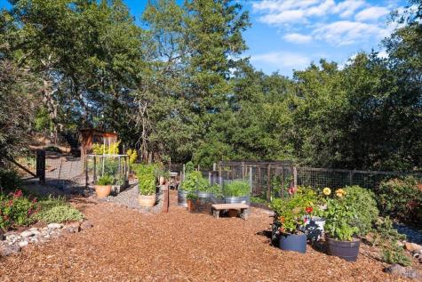 3224 Cobblestone Drive Santa Rosa CA 95404