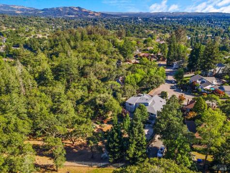 3224 Cobblestone Drive Santa Rosa CA 95404