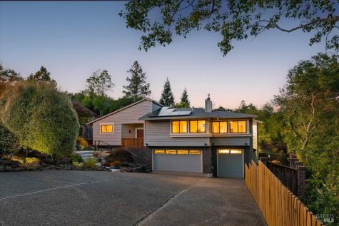 3224 Cobblestone Drive Santa Rosa CA 95404