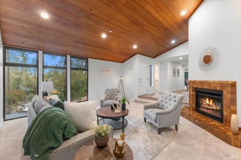 960 Wild Oak Drive Santa Rosa CA 95409