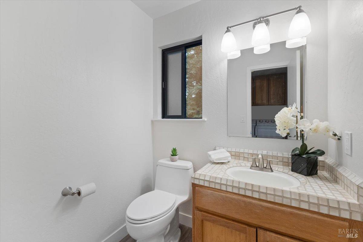 960 Wild Oak Drive Santa Rosa CA 95409