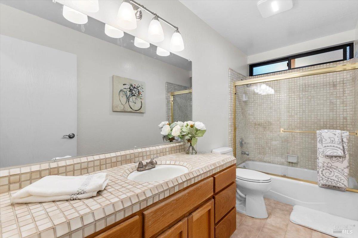 960 Wild Oak Drive Santa Rosa CA 95409