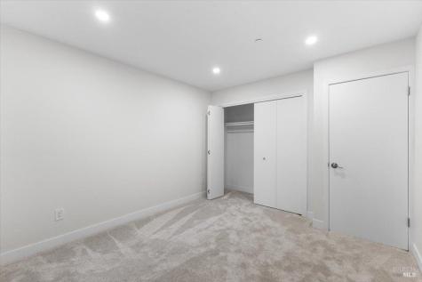 960 Wild Oak Drive Santa Rosa CA 95409