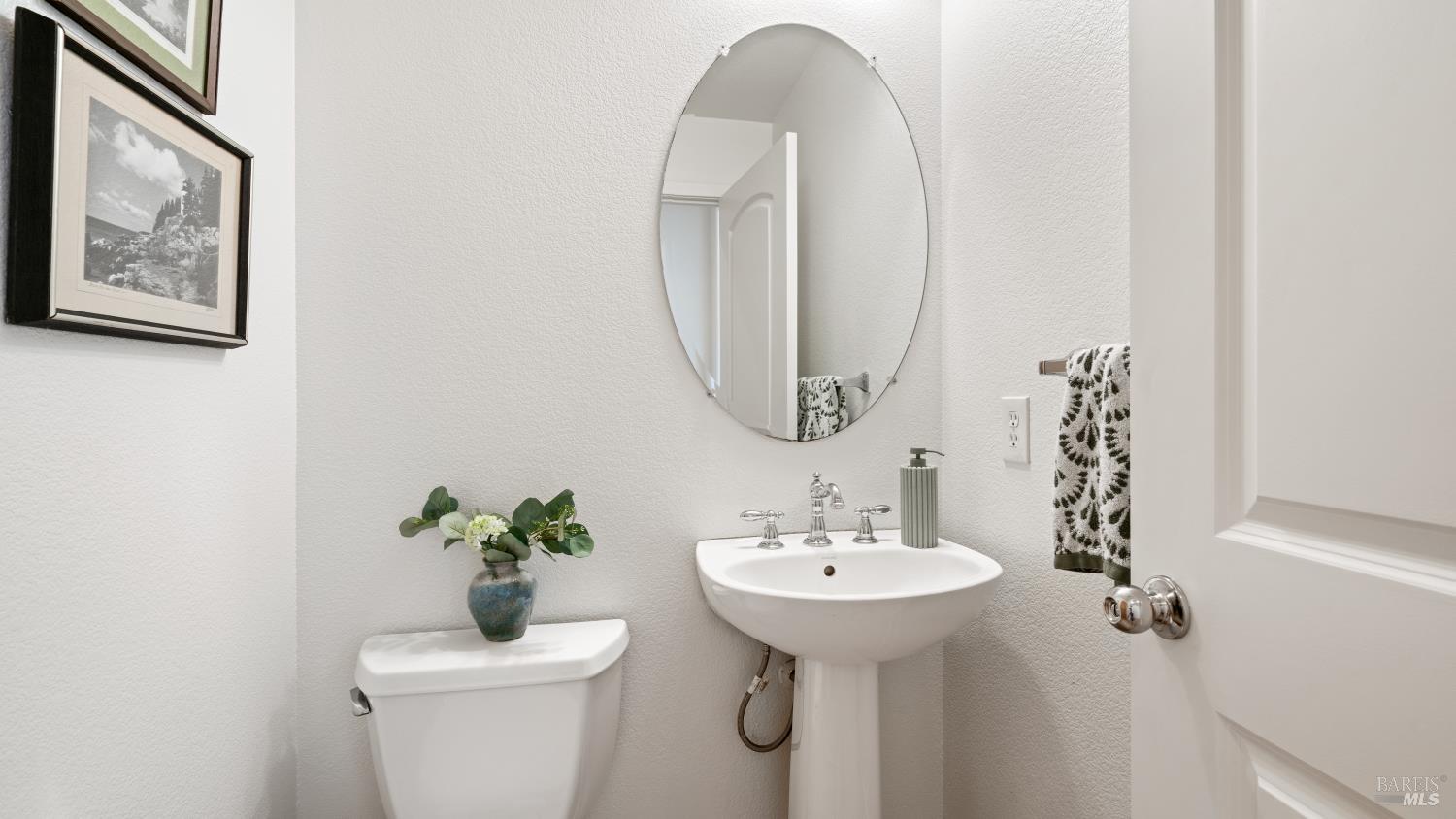 1436-1438 Trombetta Street Santa Rosa CA 95407