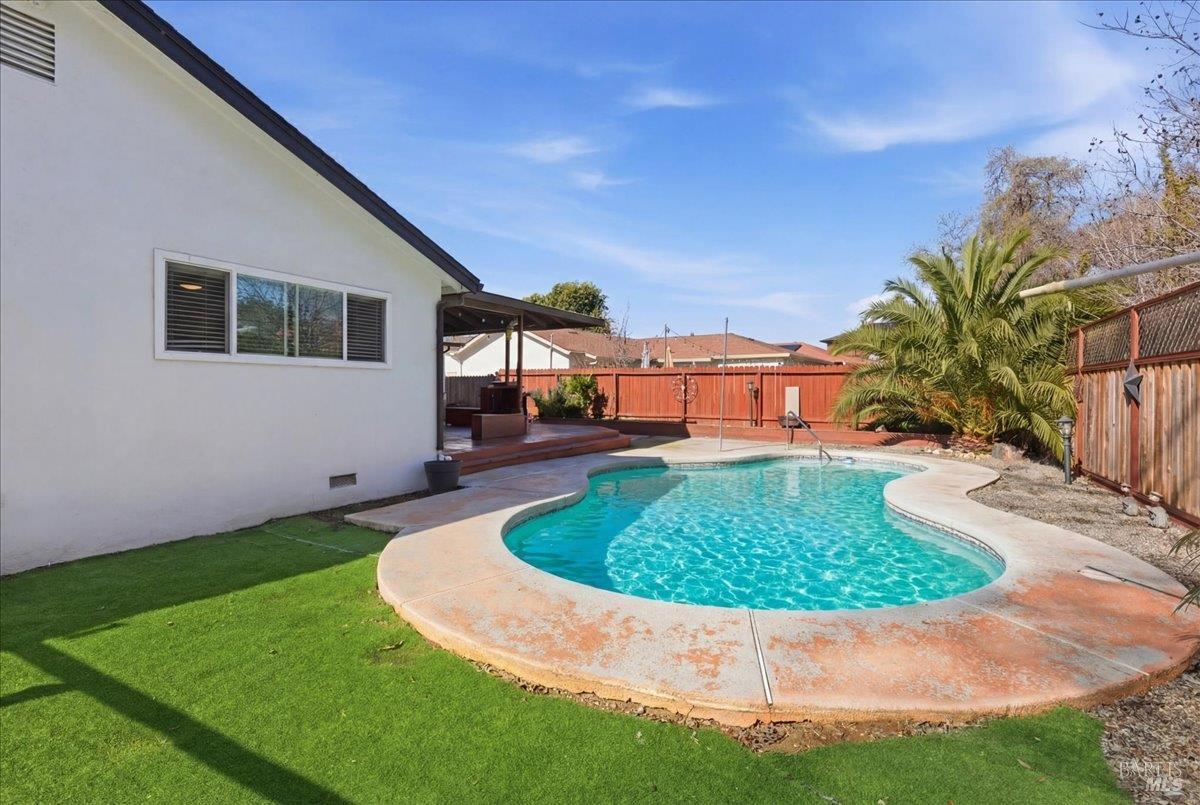451 Alamo Drive Vacaville CA 95688