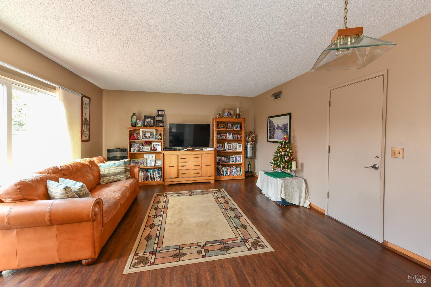 4139 Via La Paz Napa CA 94558