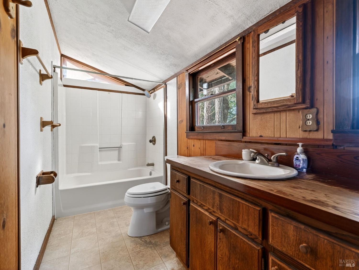 10701 Orr Springs Road Ukiah CA 95482