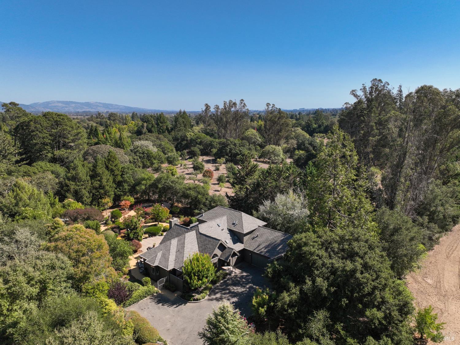 1497 Hurlbut Lane Sebastopol CA 95472
