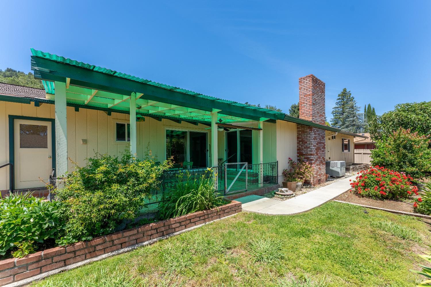 30 Highland Court Ukiah CA 95482
