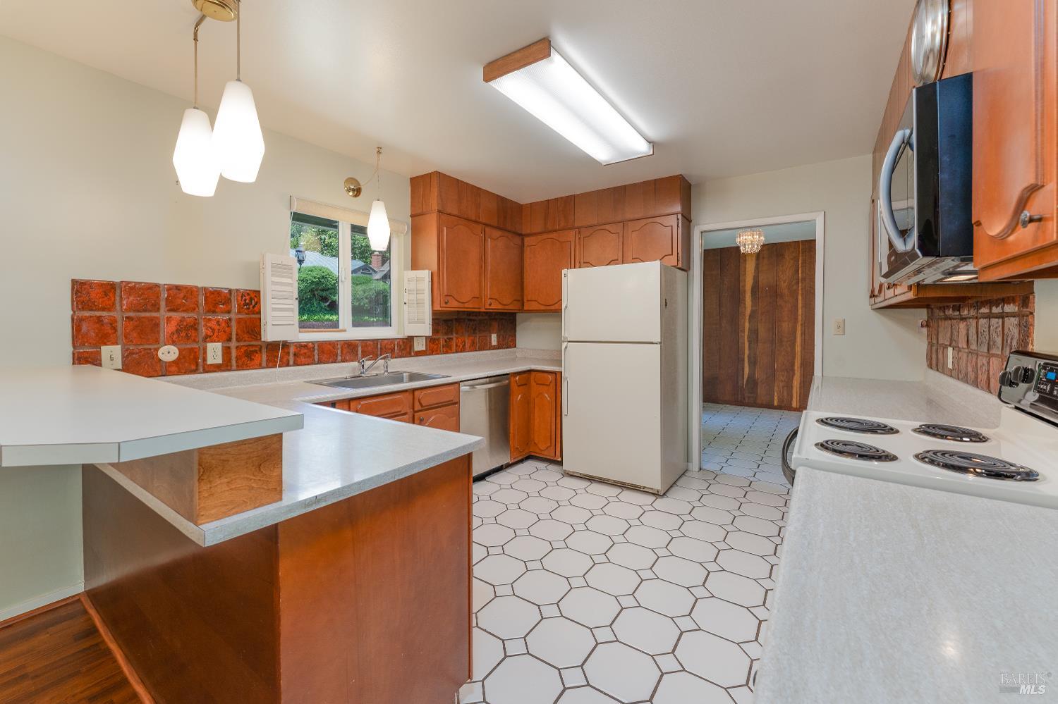 30 Highland Court Ukiah CA 95482