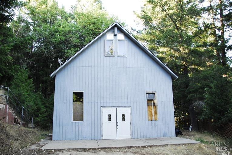 8555 Cave Creek Road Redwood Valley CA 95470
