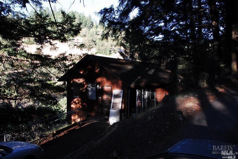8555 Cave Creek Road Redwood Valley CA 95470