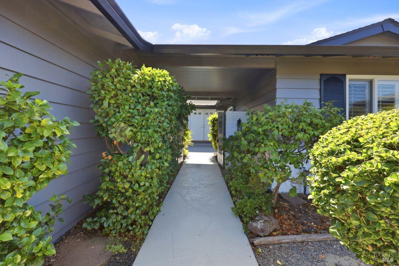 283 Belhaven Circle Santa Rosa CA 95409