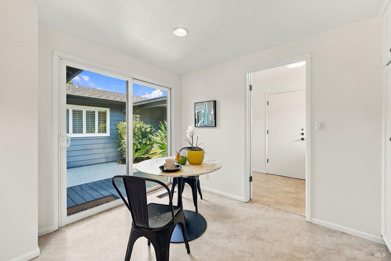 283 Belhaven Circle Santa Rosa CA 95409