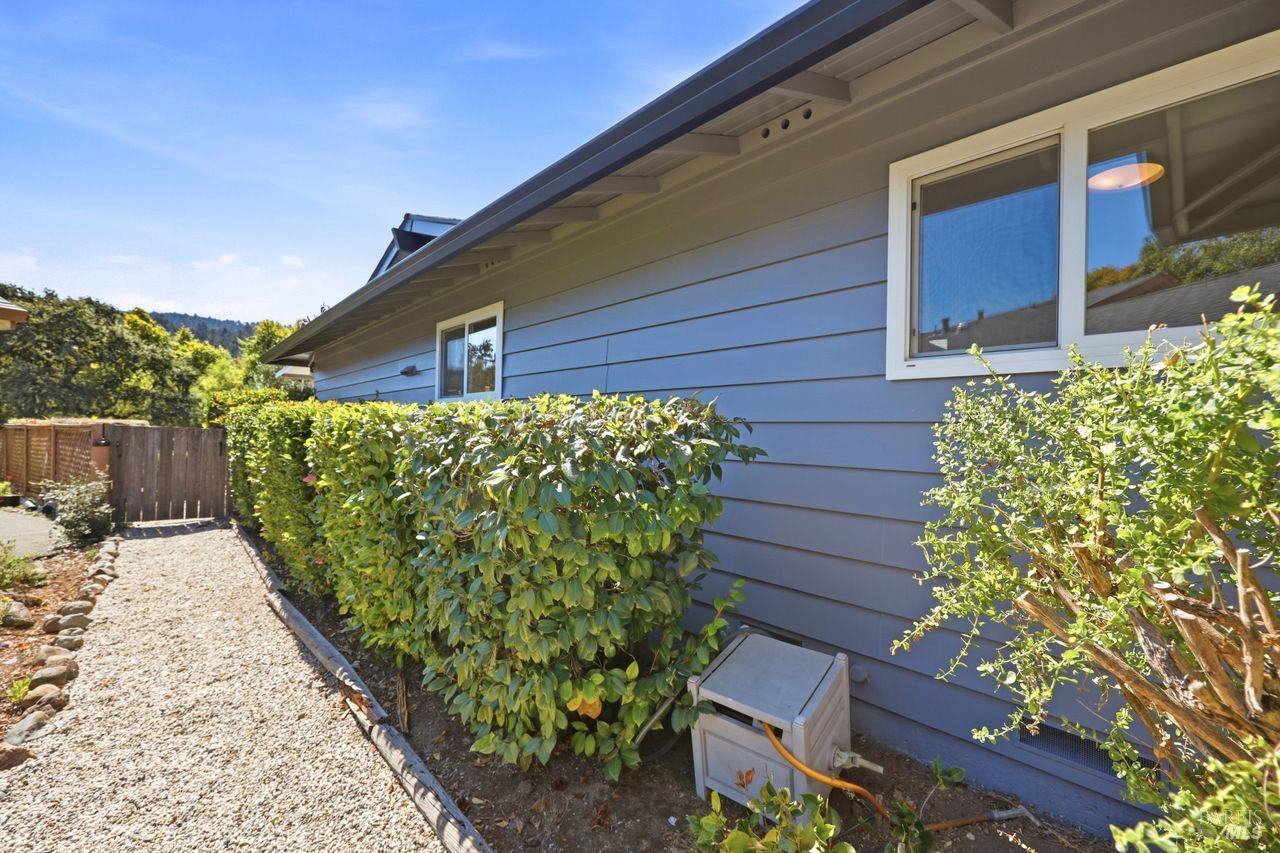 283 Belhaven Circle Santa Rosa CA 95409