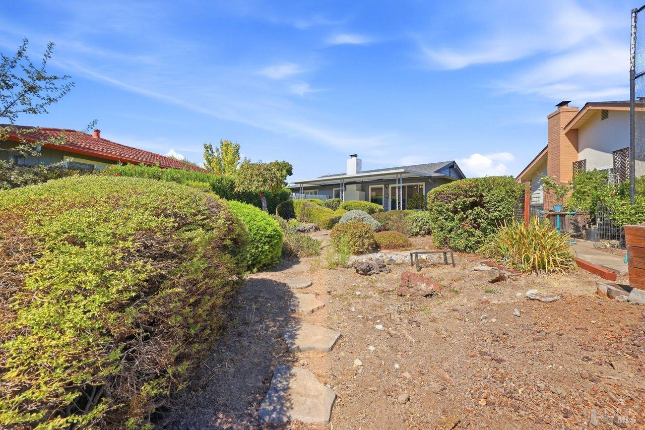 283 Belhaven Circle Santa Rosa CA 95409
