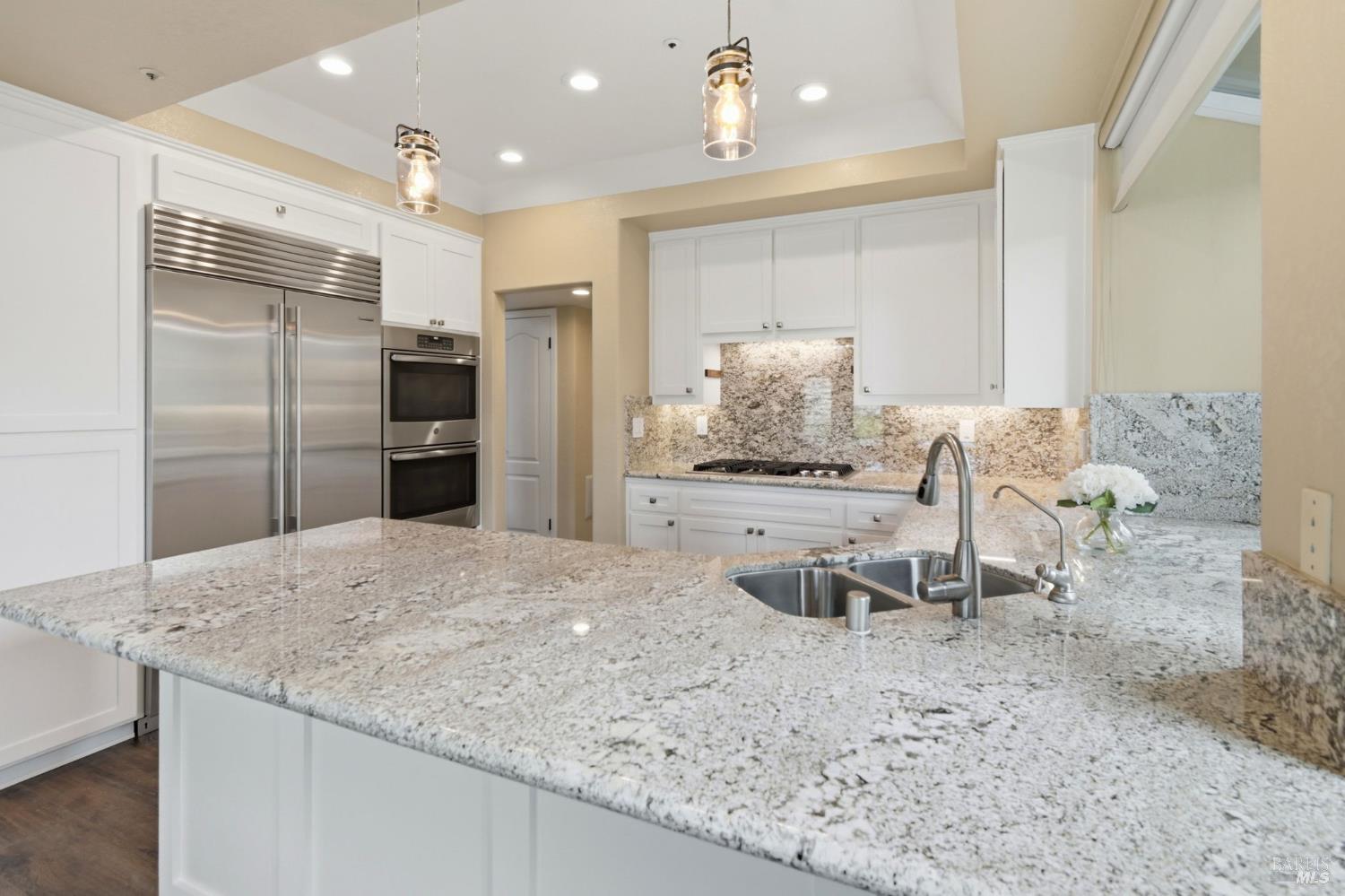 33 Peninsula Court Napa CA 94559