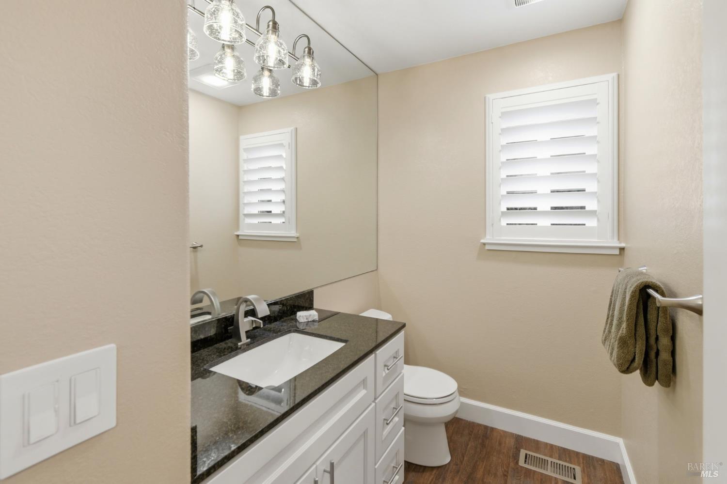33 Peninsula Court Napa CA 94559
