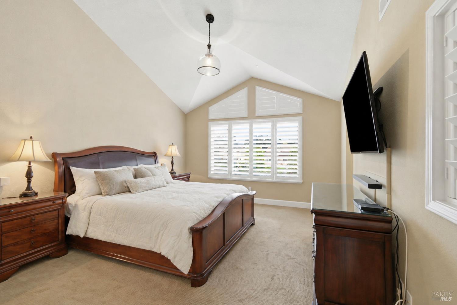 33 Peninsula Court Napa CA 94559