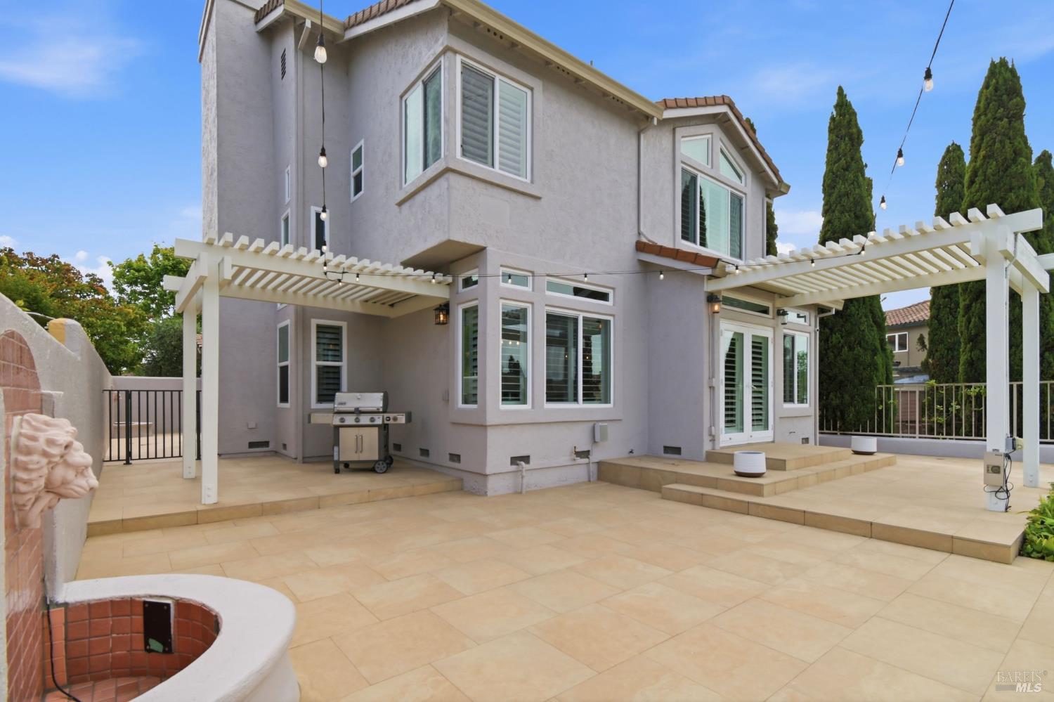 33 Peninsula Court Napa CA 94559