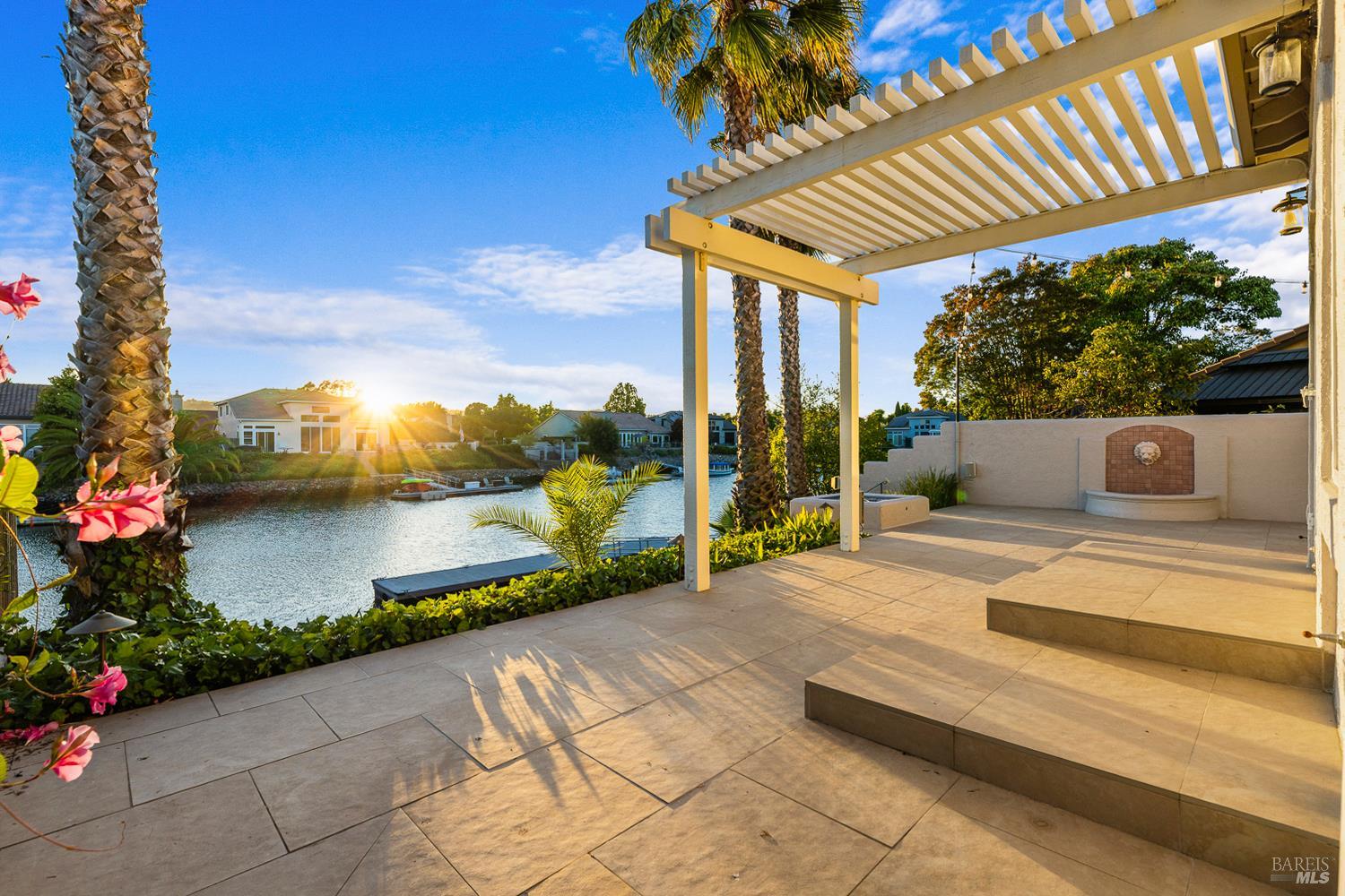 33 Peninsula Court Napa CA 94559