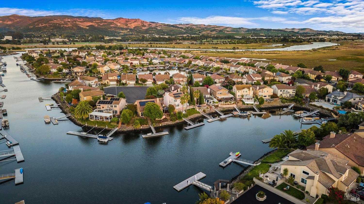 33 Peninsula Court Napa CA 94559