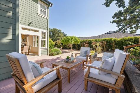 90 Saddle Wood Drive Novato CA 94945