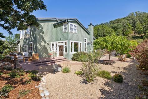 90 Saddle Wood Drive Novato CA 94945