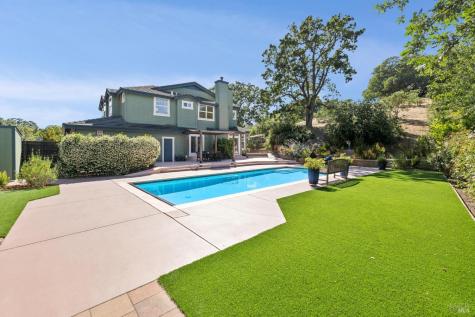 90 Saddle Wood Drive Novato CA 94945