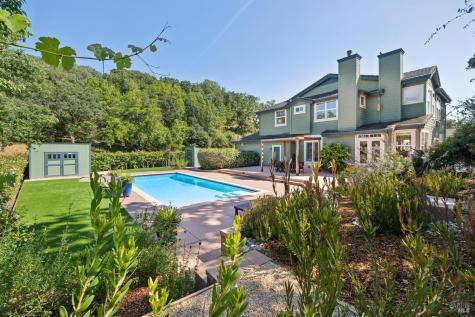 90 Saddle Wood Drive Novato CA 94945