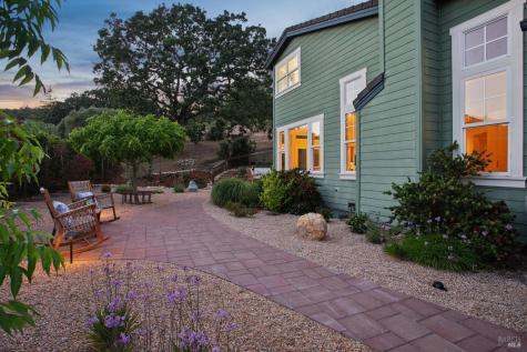 90 Saddle Wood Drive Novato CA 94945