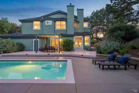 90 Saddle Wood Drive Novato CA 94945