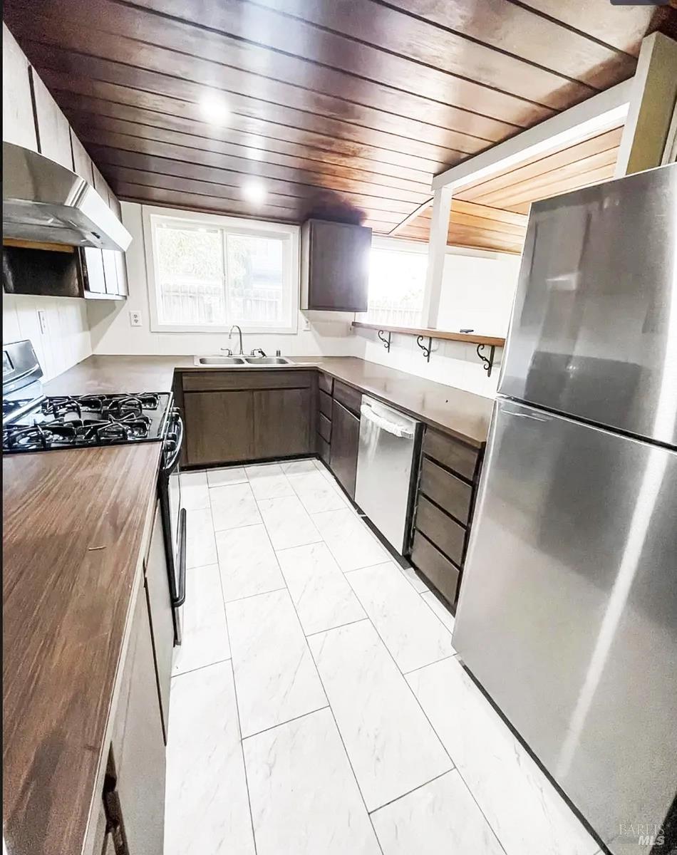 919-921 Naify Lane Santa Rosa CA 95407