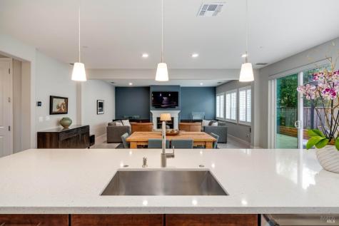 1710 Kenwood Place Rohnert Park CA 94928